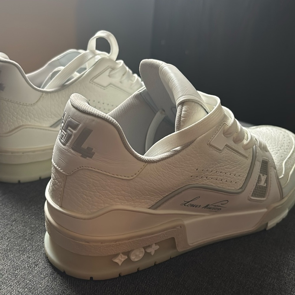 Louis Vuitton Trainer Sneaker #57 .. really good condition!!
